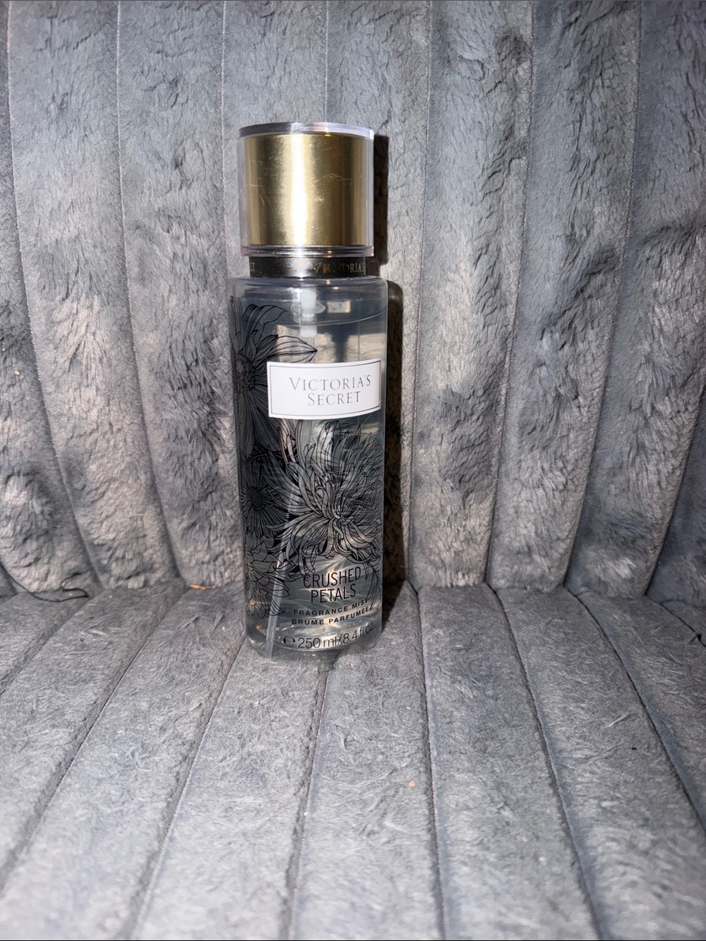 Victoria's Secret Crushed Petals Body Mist - Gold & Black